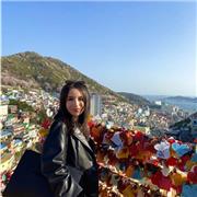 Professeure bilingue donnant des cours d’anglais à Courbevoie et ses environs